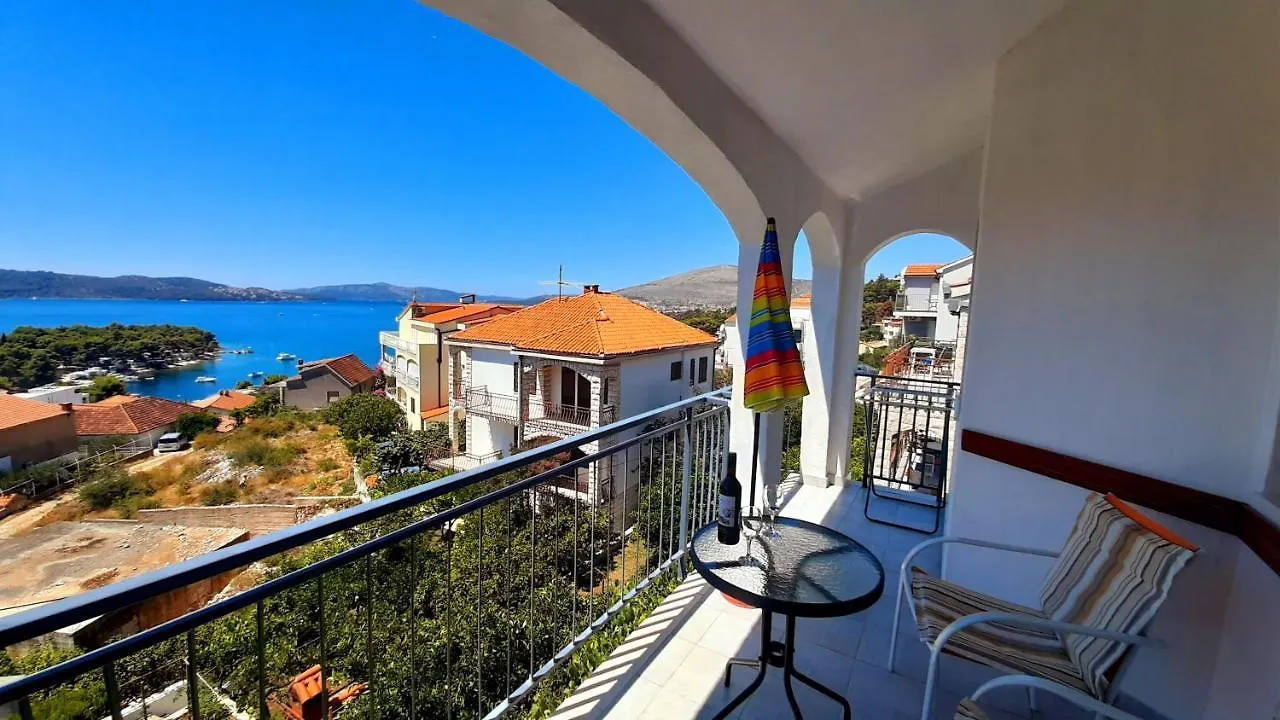 Mlakic Apartments Trogir