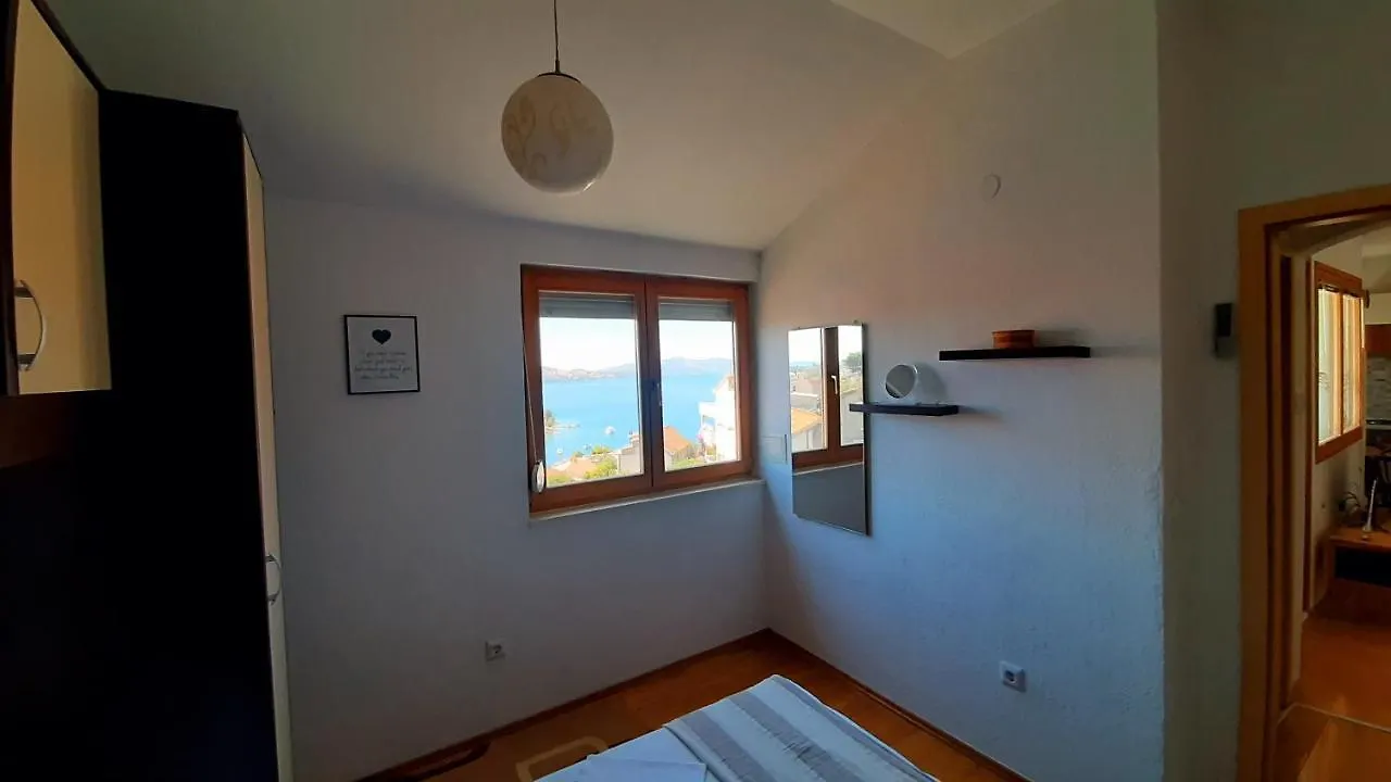 Mlakic Apartments Trogir