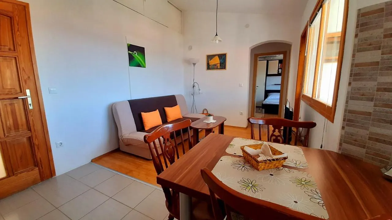 Mlakic Apartments Trogir